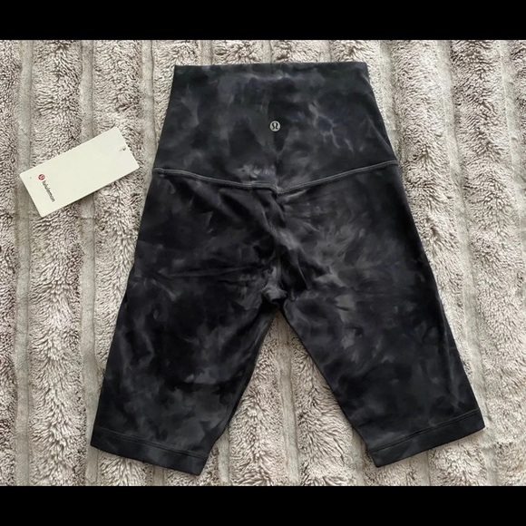 NWT❗️Lululemon Diamond Dye Align 10" Short - Picture 5 of 7